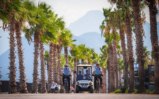 Turizm Polisleri Devriye Geziyor